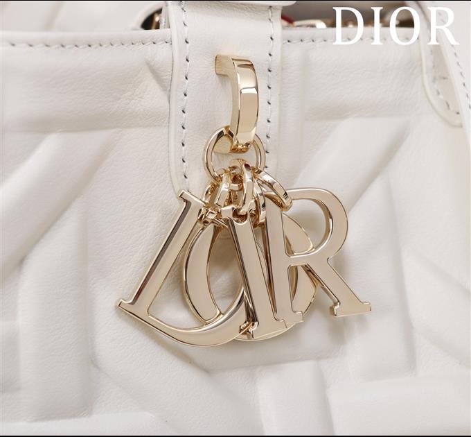 2025228Y 850P182146942